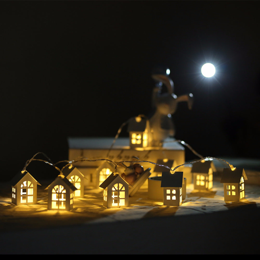 Nordic Small House Wooden LED Lighting Chain – Warm White, Battery/USB