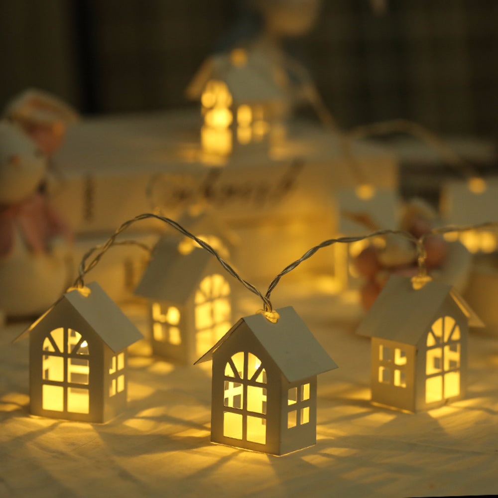 Nordic Small House Wooden LED Lighting Chain – Warm White, Battery/USB